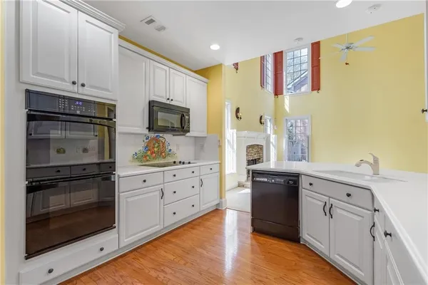 a view of walk in closet