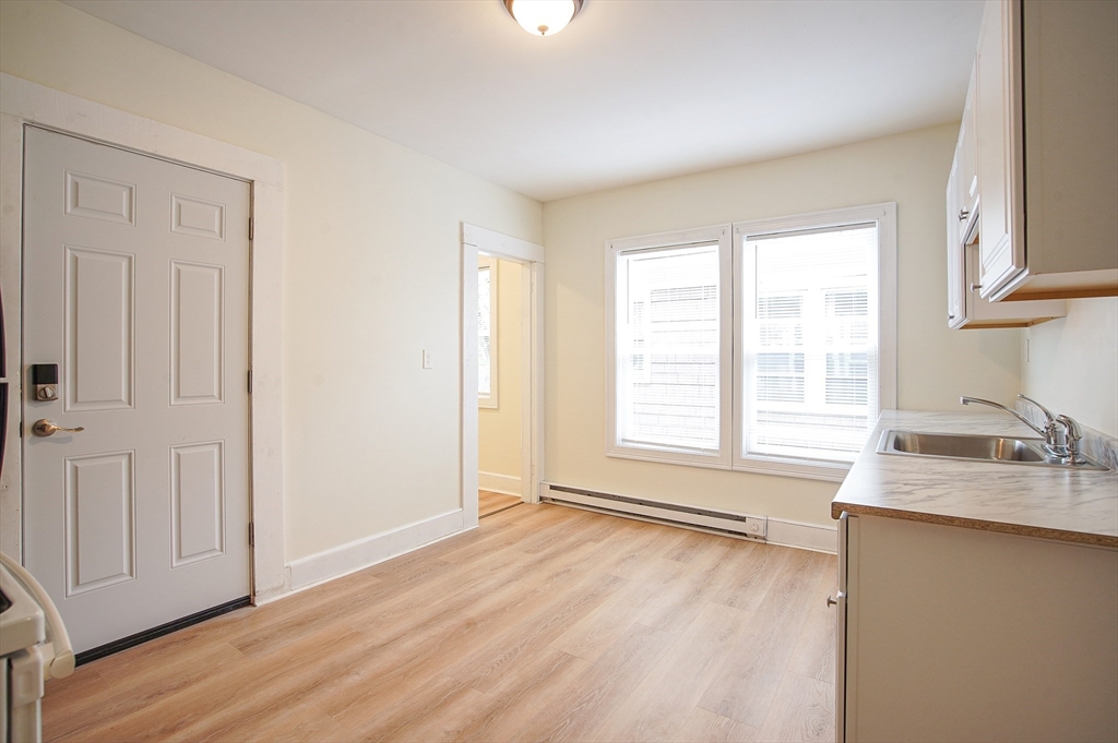 87 Quincy Street, Unit 2R Springfield, MA 01109 - Photo 4 of 10