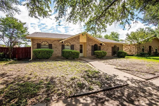 $289,950 | 5614 Christie Lane, Garland, TX 75044