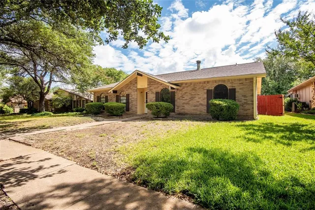 $289,950 | 5614 Christie Lane, Garland, TX 75044