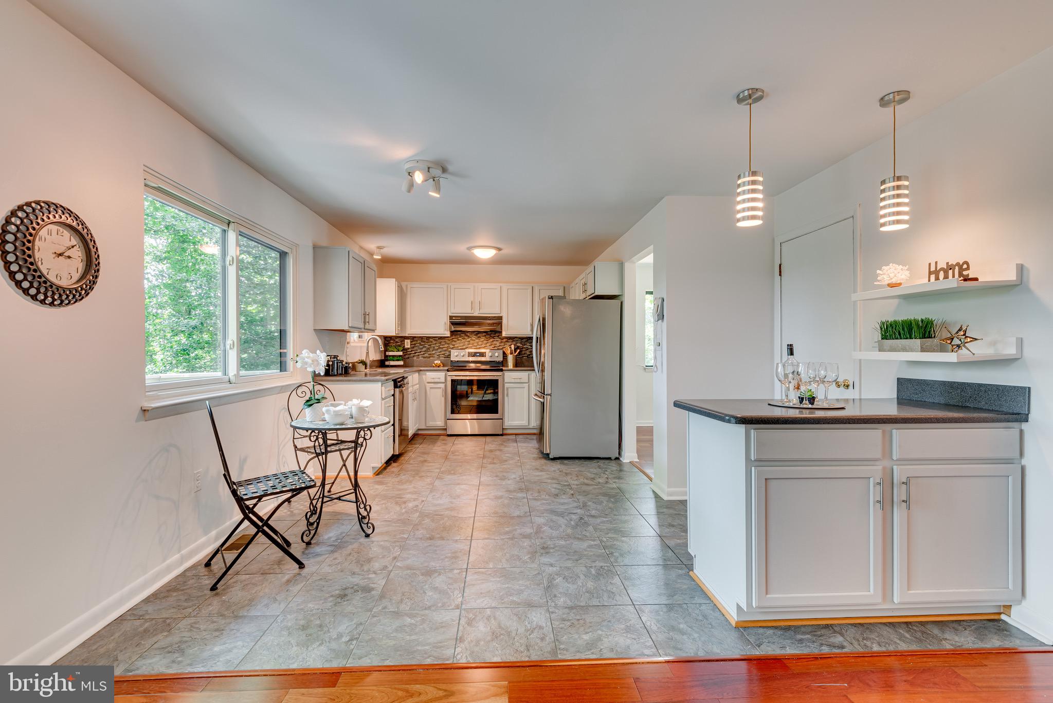 812 Creek View Road Severna Park, MD 21146 - Photo 11 of 68 Kitchen