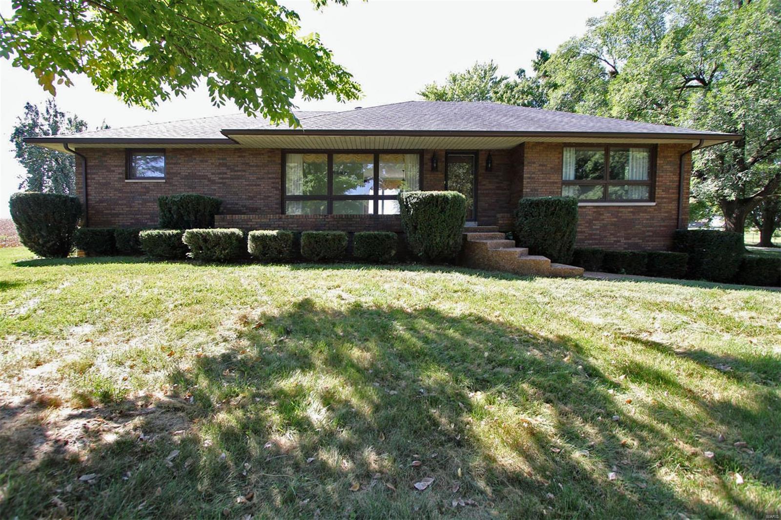 12430 Buckeye Road Highland, IL 62249 - Photo 1 of 64