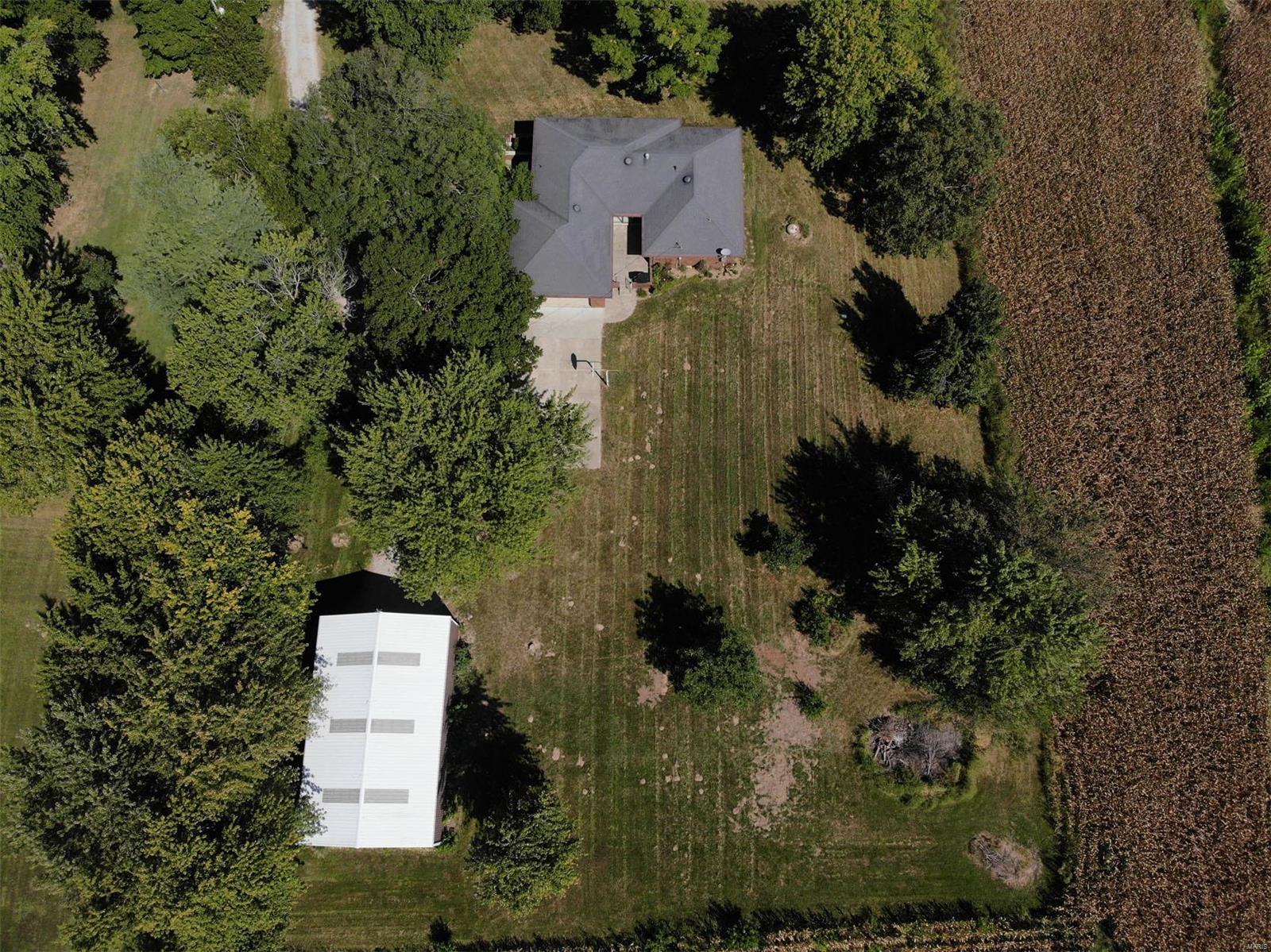 12430 Buckeye Road Highland, IL 62249 - Photo 11 of 64