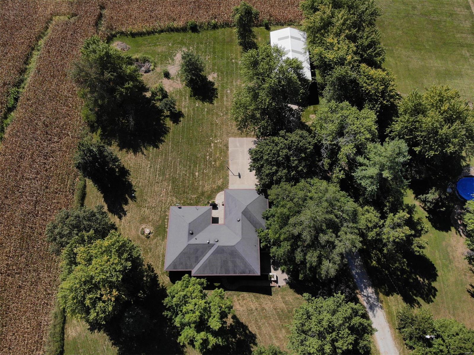 12430 Buckeye Road Highland, IL 62249 - Photo 2 of 64