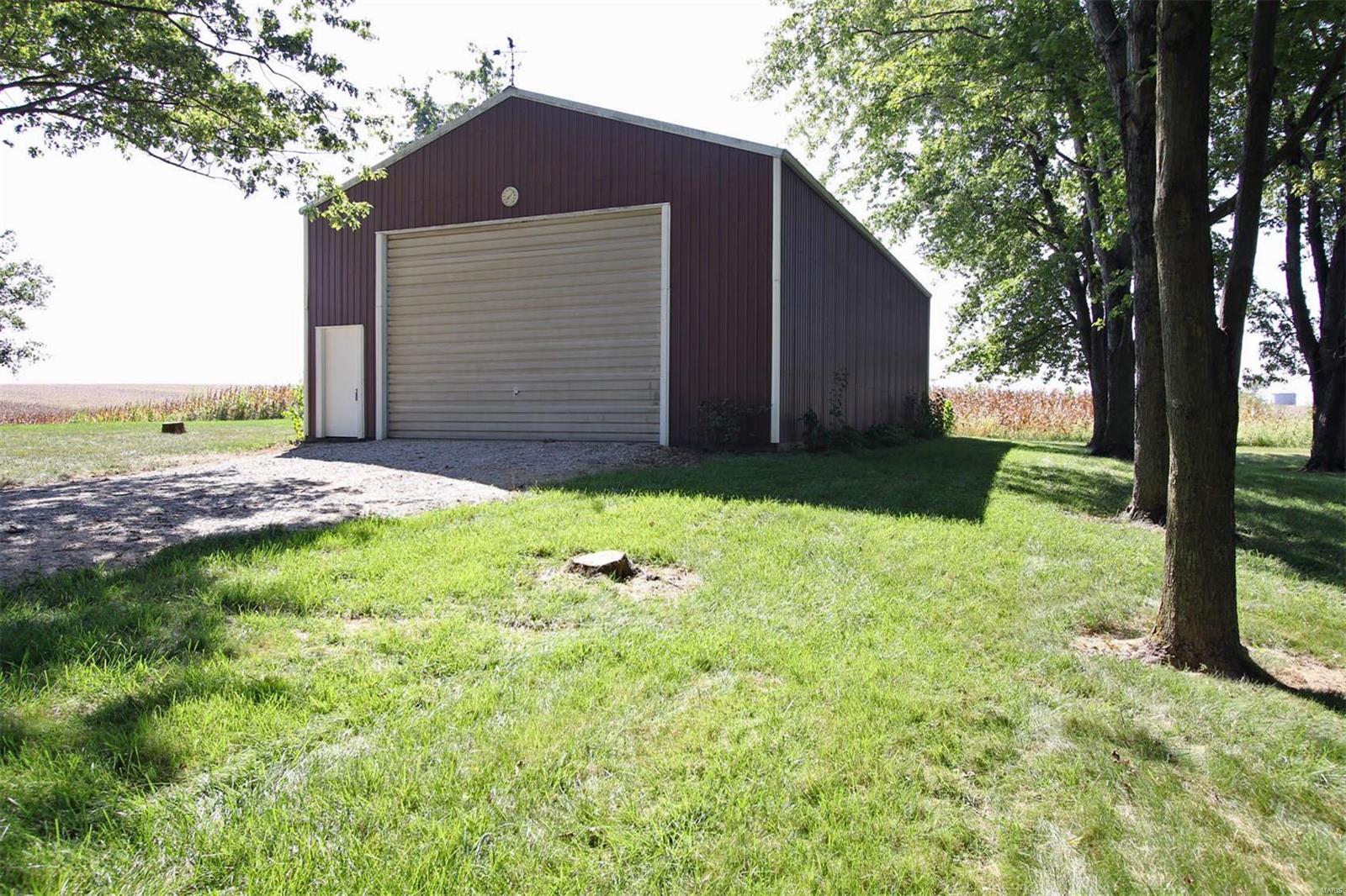 12430 Buckeye Road Highland, IL 62249 - Photo 21 of 64