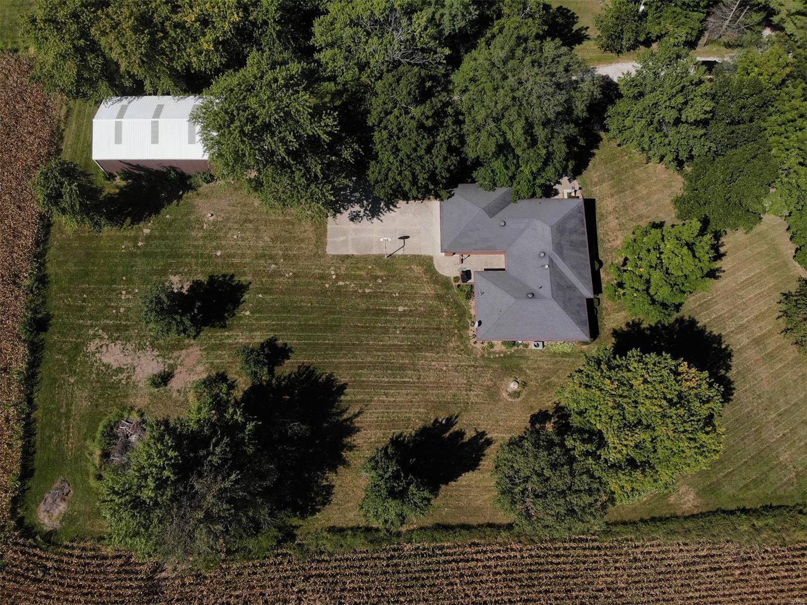 12430 Buckeye Road Highland, IL 62249 - Photo 26 of 64
