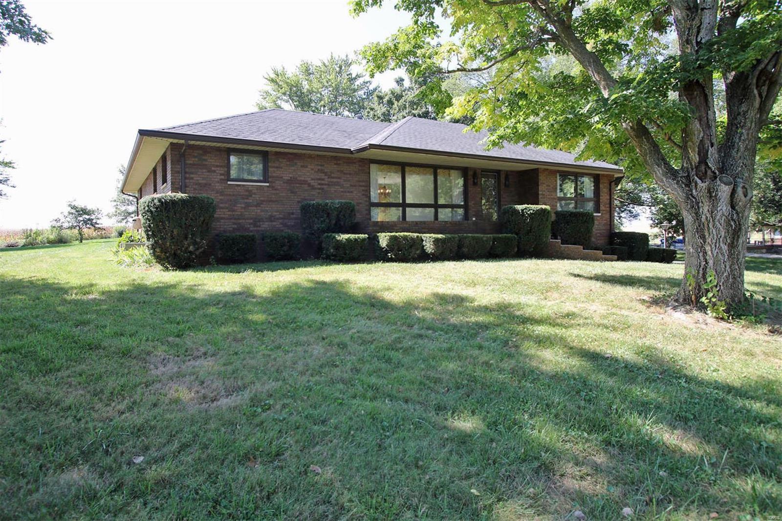 12430 Buckeye Road Highland, IL 62249 - Photo 29 of 64
