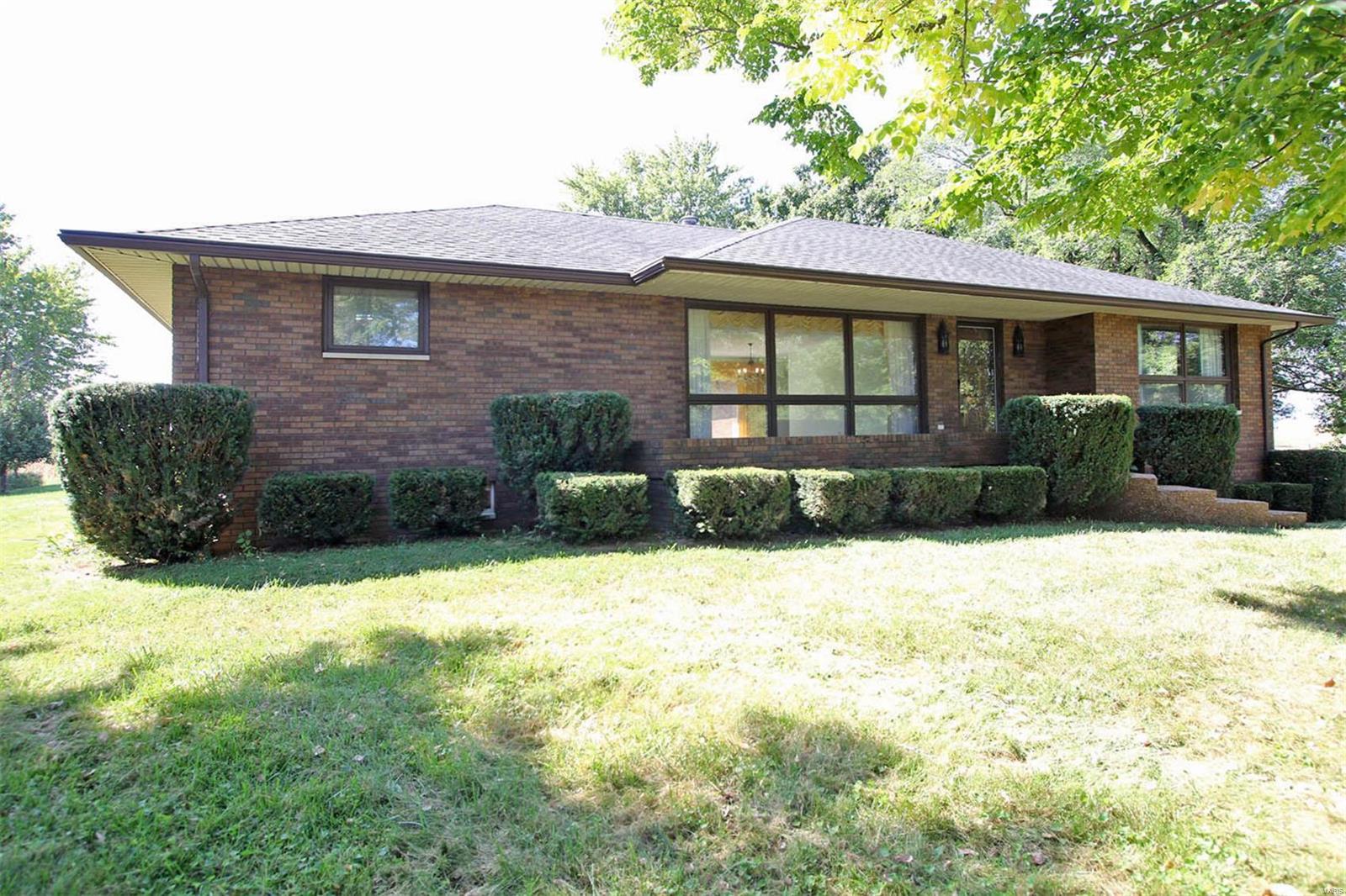 12430 Buckeye Road Highland, IL 62249 - Photo 30 of 64