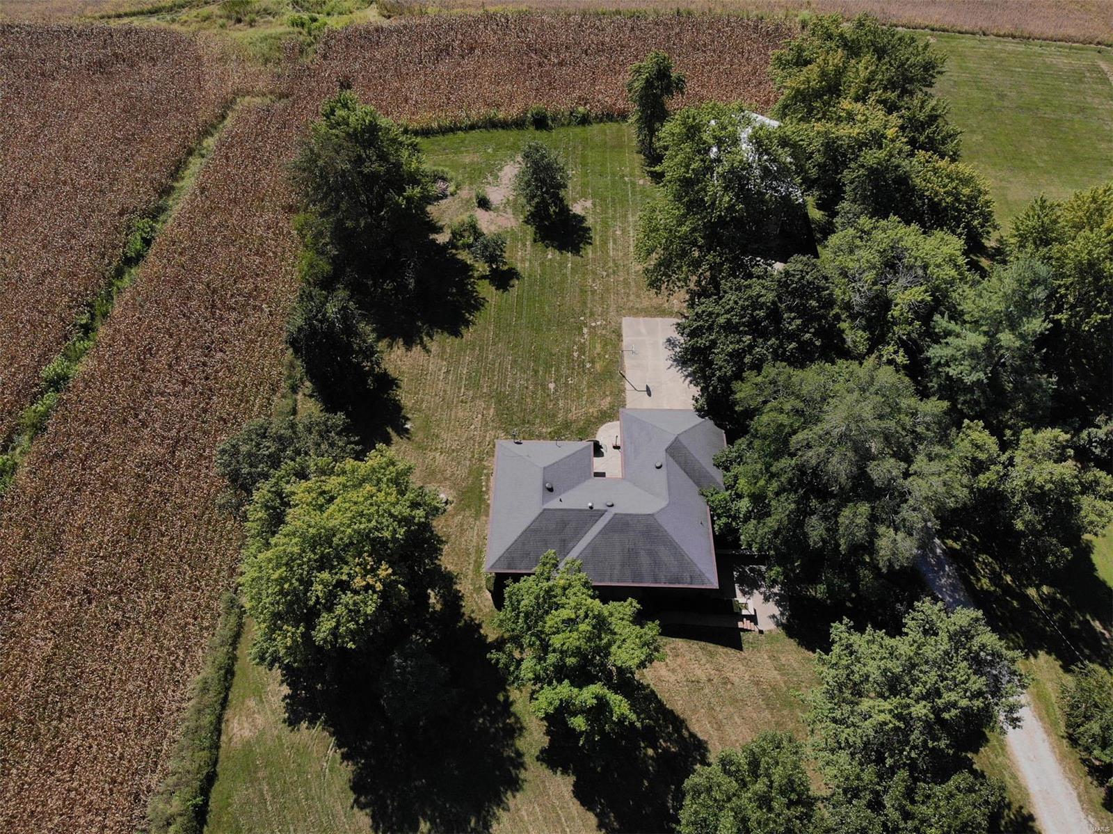 12430 Buckeye Road Highland, IL 62249 - Photo 31 of 64