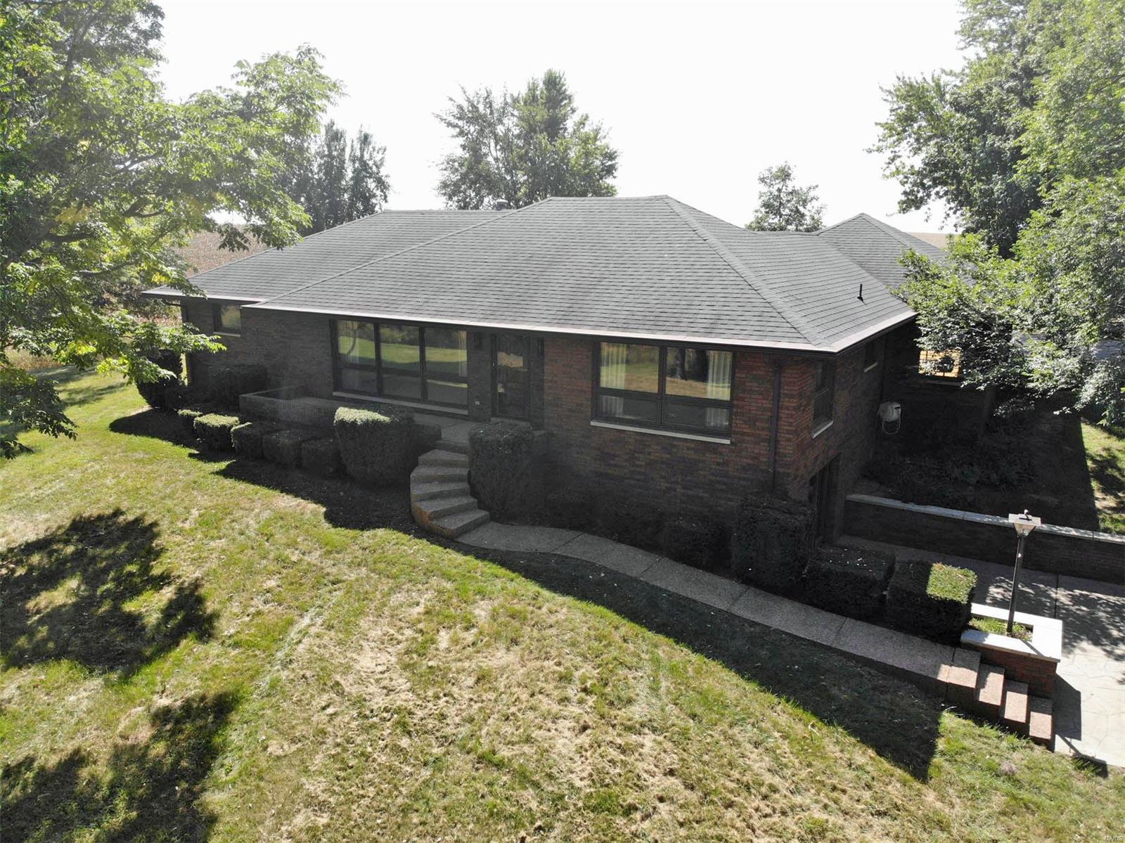 12430 Buckeye Road Highland, IL 62249 - Photo 33 of 64