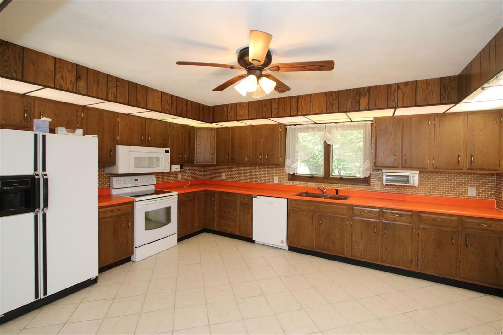 12430 Buckeye Road Highland, IL 62249 - Photo 41 of 64