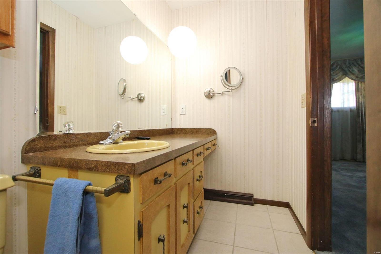 12430 Buckeye Road Highland, IL 62249 - Photo 55 of 64