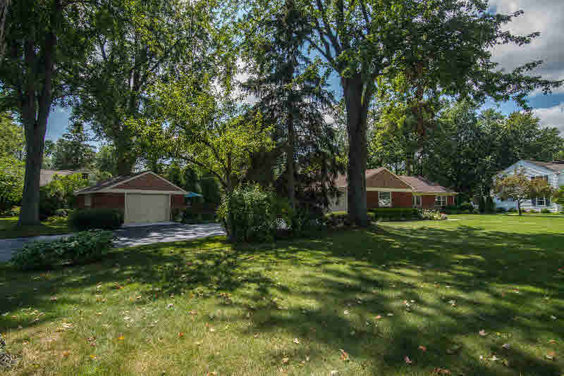 2316 Groveland Road Bay City, MI 48708 - Photo 3 of 34