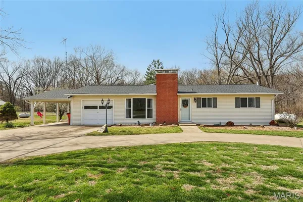 $230,000 | 1283 Red Ball Trail, Greenville, IL 62246