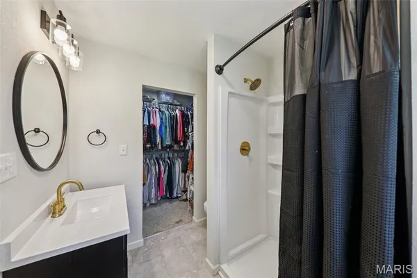 $230,000 | 1283 Red Ball Trail, Greenville, IL 62246