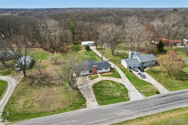 $230,000 | 1283 Red Ball Trail, Greenville, IL 62246