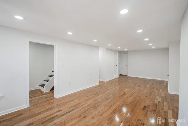 $819,999 | 299 Halladay Street, Jersey City, NJ 07304