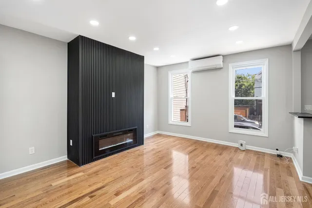 $819,999 | 299 Halladay Street, Jersey City, NJ 07304