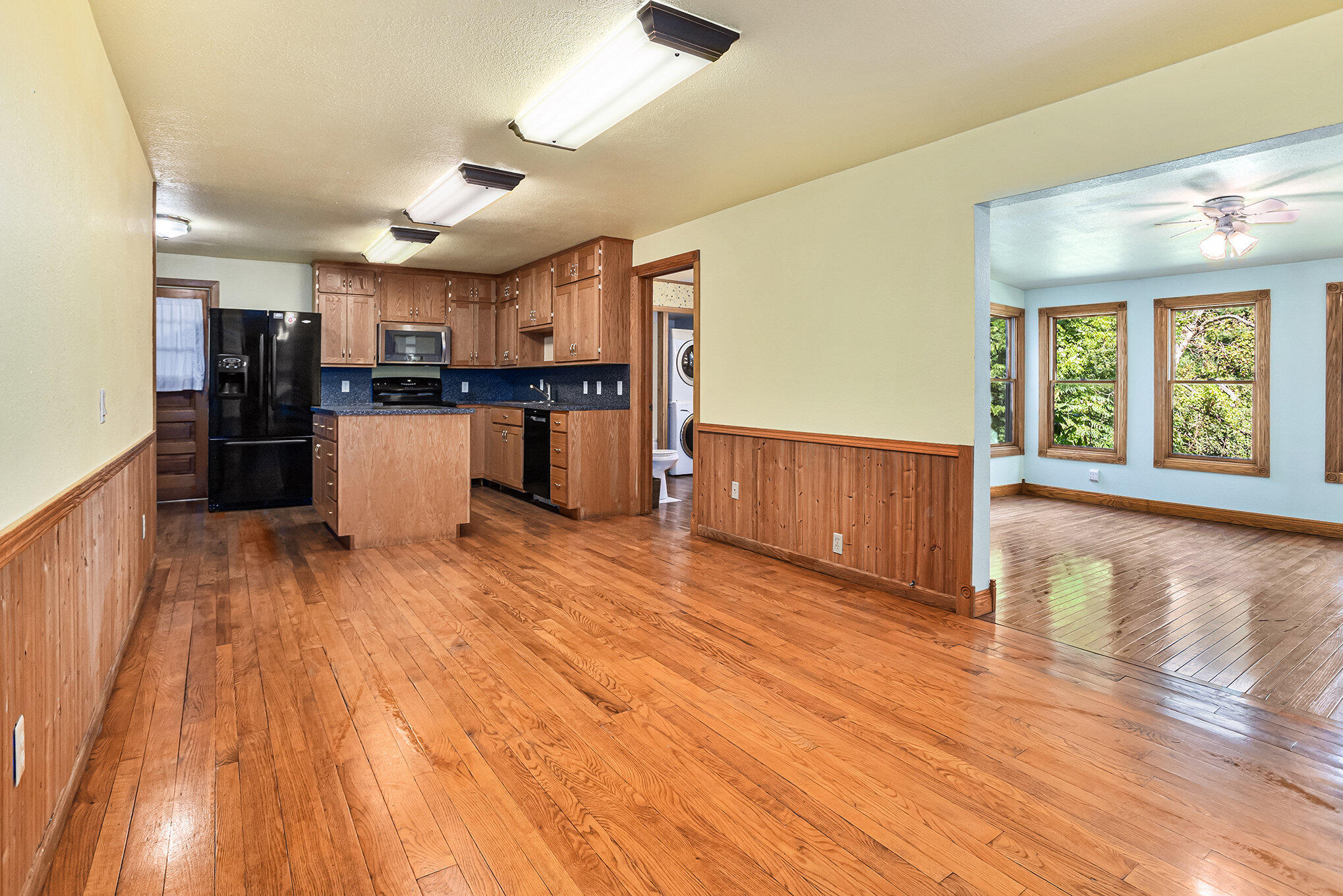 29723 King Road Leonidas, MI 49066 - Photo 8 of 34 Dining Area