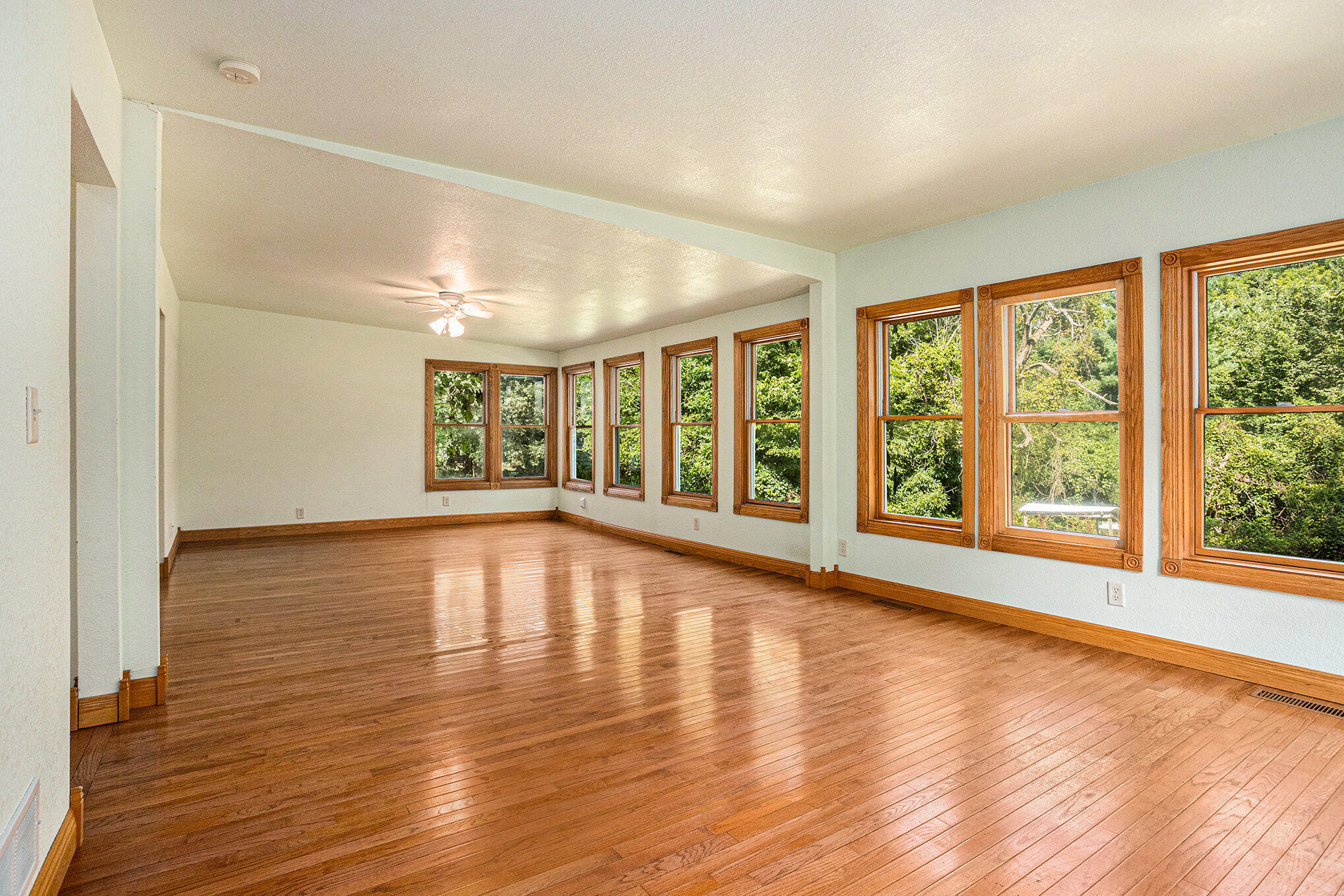 29723 King Road Leonidas, MI 49066 - Photo 10 of 34 Vaulted Ceiling