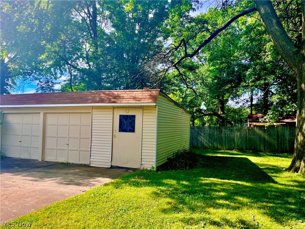 15600 Munn Road Cleveland, OH 44111 - Photo 18 of 20 Gallery Image 18