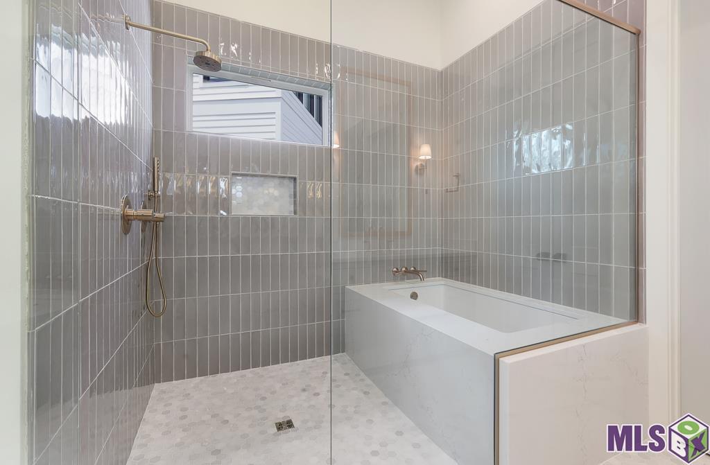 3183 Pointe-Marie Drive Baton Rouge, LA 70820 - Photo 17 of 23 Wet Room in Primary Bath