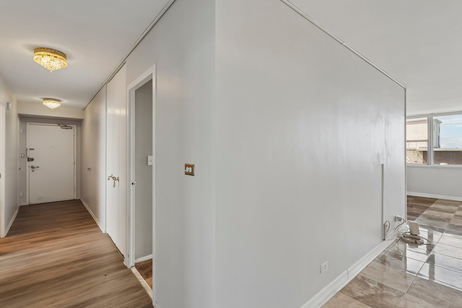 6301 North Sheridan Road, Unit 24E Chicago, IL 60660 - Photo 8 of 21