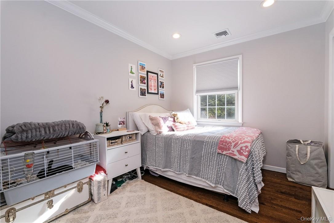 393 Milton Road Rye, NY 10580 - Photo 12 of 22 Bedroom with two closets