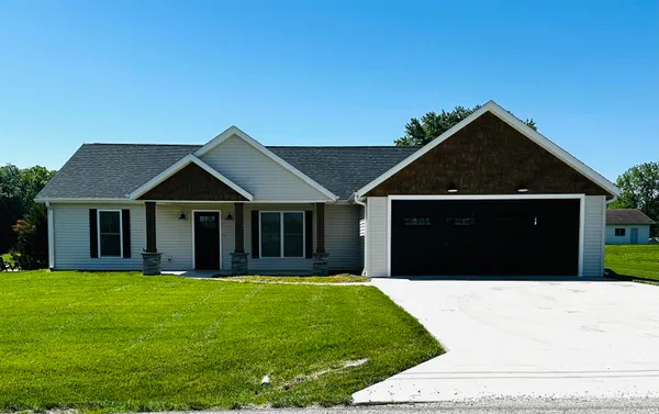 $320,000 | 957 East 75 South, Washington, IN 47501