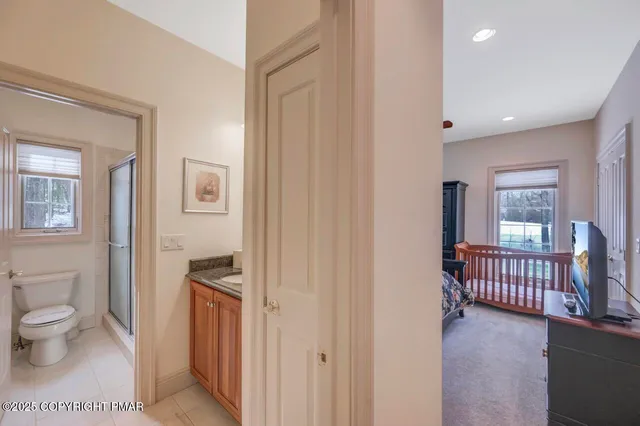 $1,100,000 | 235 Wolf Hollow Road, Lake Harmony, PA 18624