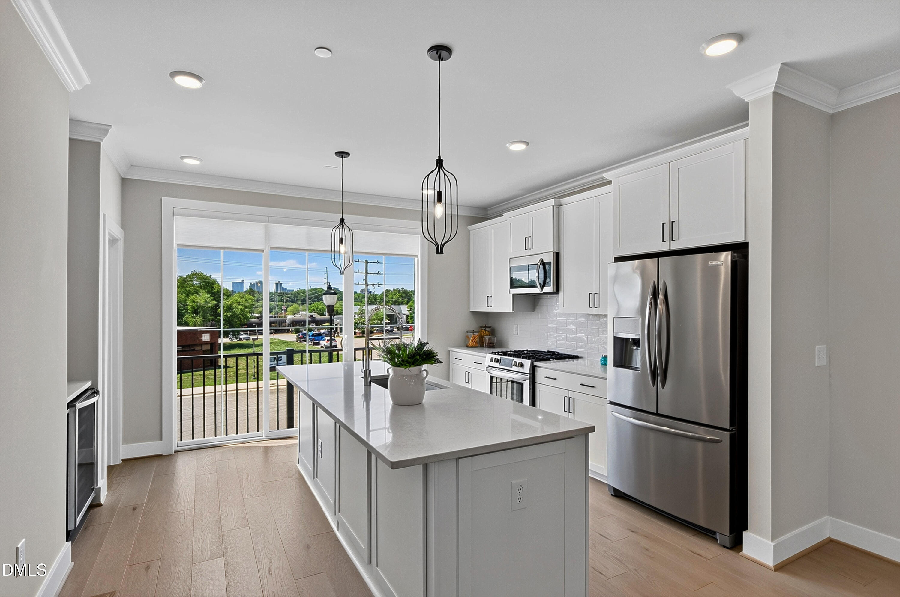 1501 Draper Vw Loop, Unit 102 Raleigh, NC 27608 - Photo 11 of 47 Draper (17)