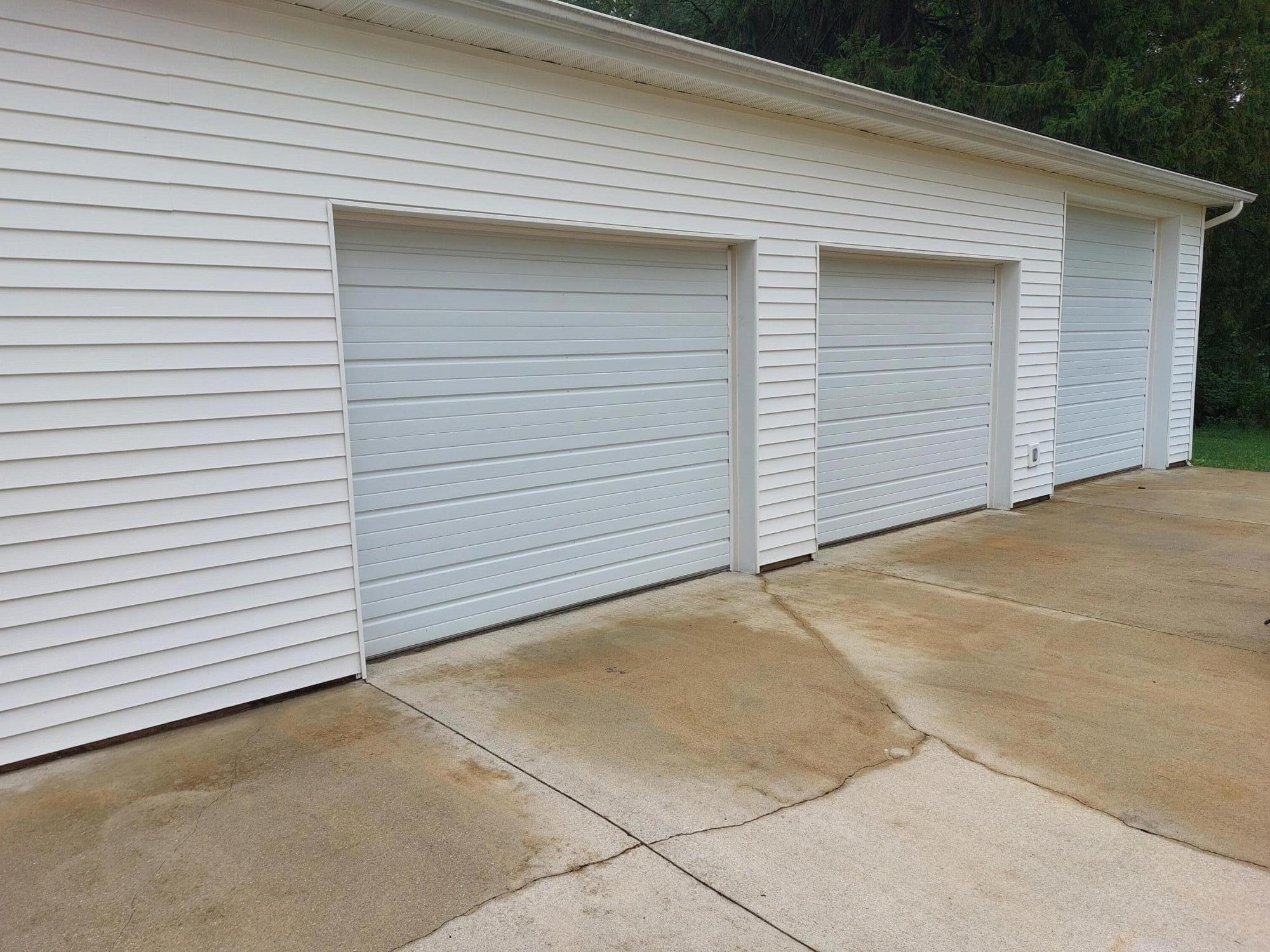 23546 Struwin Road Battle Creek, MI 49017 - Photo 18 of 18 Struwin 3 Car Garage