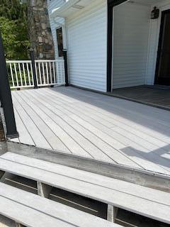 23546 Struwin Road Battle Creek, MI 49017 - Photo 3 of 18 23546 Struwin front porch
