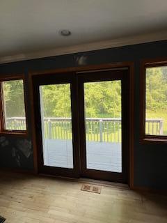 23546 Struwin Road Battle Creek, MI 49017 - Photo 7 of 18 23546 Struwin dining room with doors to