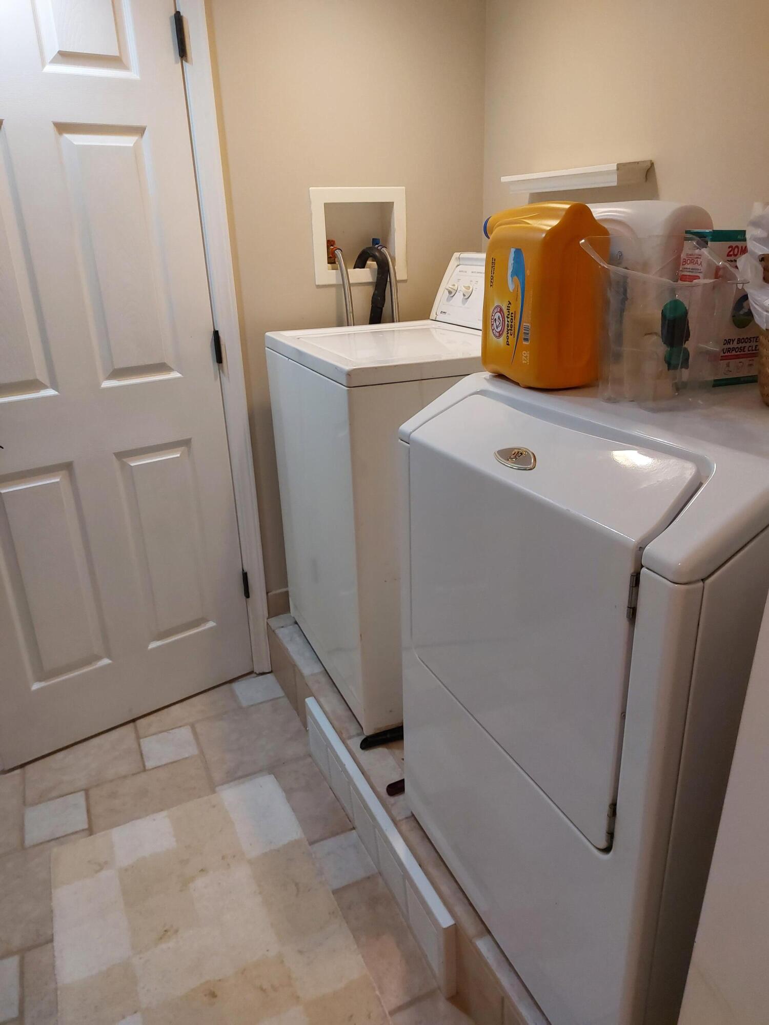 23546 Struwin Road Battle Creek, MI 49017 - Photo 10 of 18 23546 Struwin Laundry upstairs
