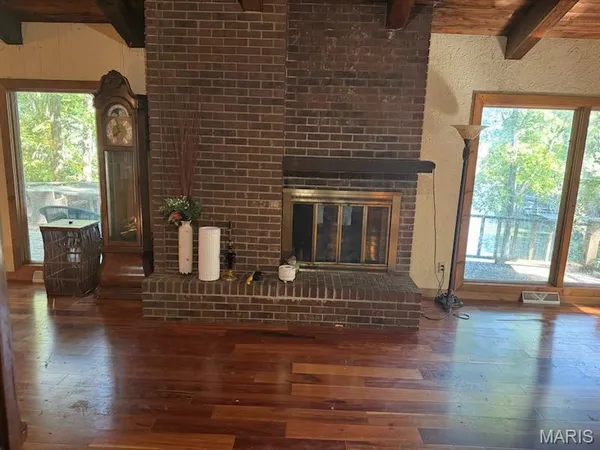 $385,000 | 2862 Lakewood Drive, Vandalia, IL 62471