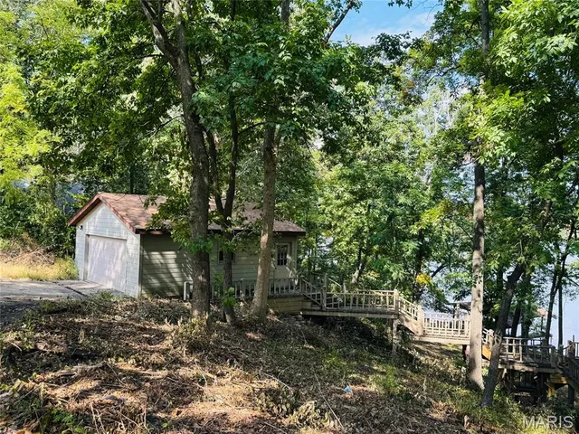 $425,000 | 2862 Lakewood Drive, Vandalia, IL 62471