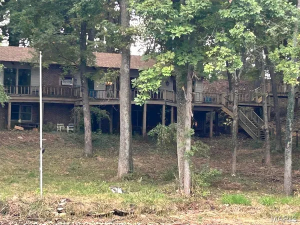 $385,000 | 2862 Lakewood Drive, Vandalia, IL 62471