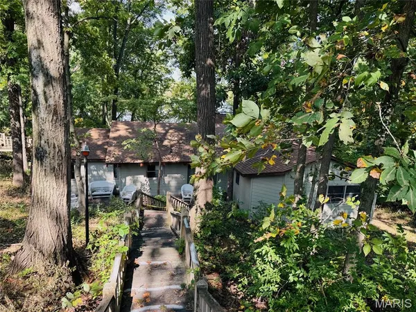 $385,000 | 2862 Lakewood Drive, Vandalia, IL 62471