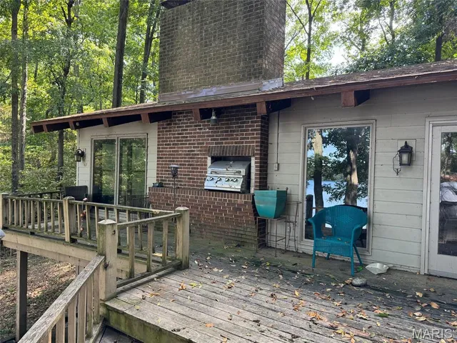 $425,000 | 2862 Lakewood Drive, Vandalia, IL 62471