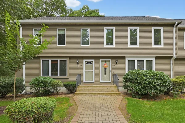 $395,000 | 10 Village Way, Unit A, Norton, MA 02766