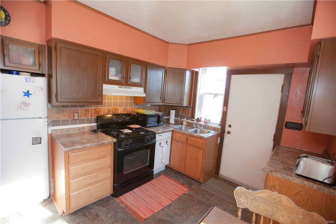 22 Sunset Court St. Louis, MO 63121 - Photo 13 of 23