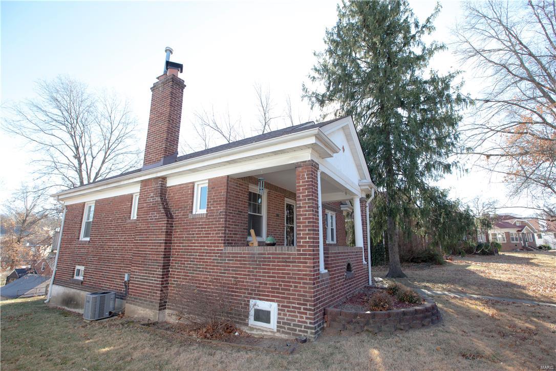 22 Sunset Court St. Louis, MO 63121 - Photo 19 of 23