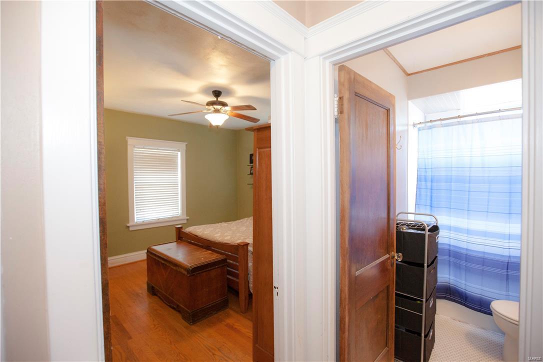 22 Sunset Court St. Louis, MO 63121 - Photo 5 of 23