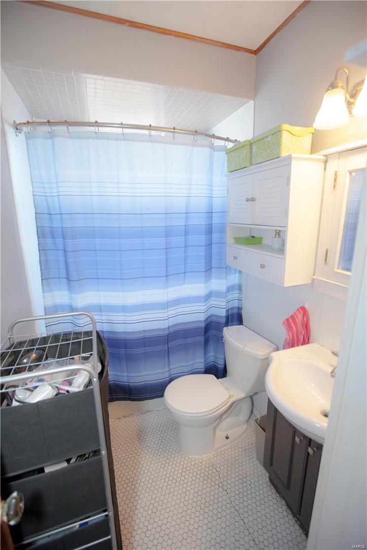 22 Sunset Court St. Louis, MO 63121 - Photo 6 of 23