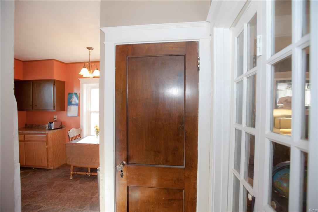 22 Sunset Court St. Louis, MO 63121 - Photo 10 of 23