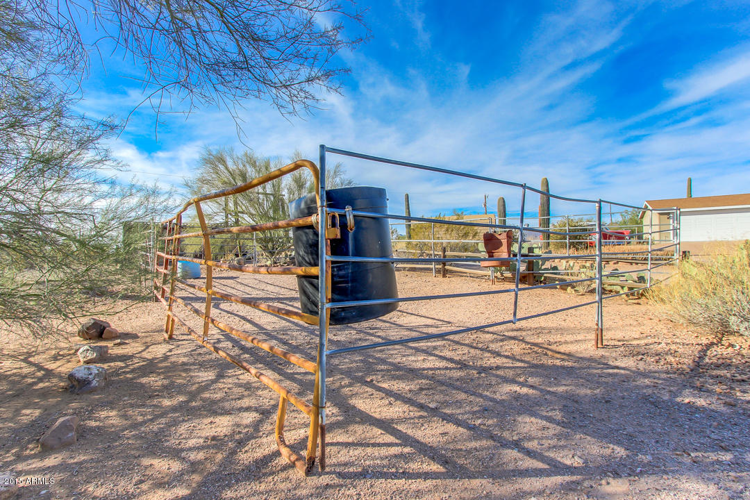178 North Starr Road Apache Junction, AZ 85119 - Photo 10 of 41 a view of entryway