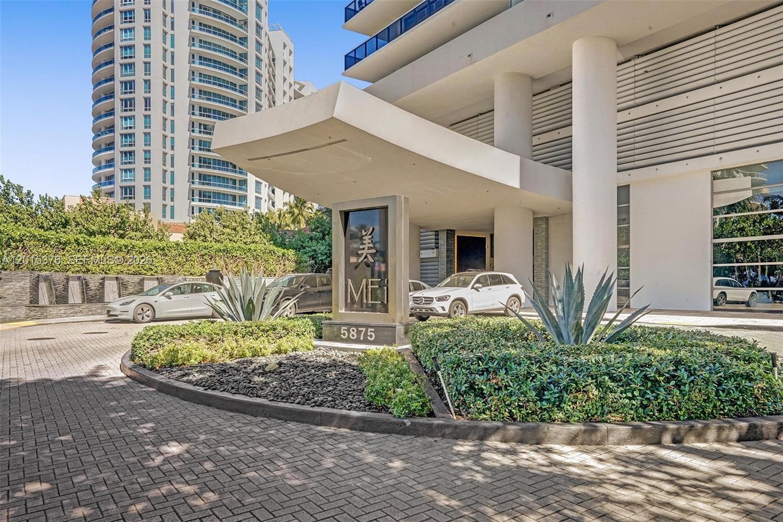 5875 Collins Avenue, Unit 1803 Miami Beach, FL 33140 - Photo 5 of 41