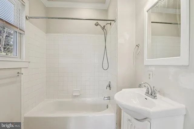 $1,350 | 209 Locust Street, Unit A, Frederick, MD 21703