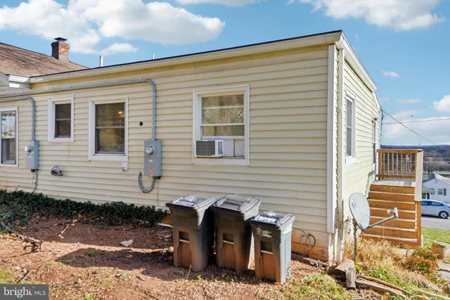 $1,350 | 209 Locust Street, Unit A, Frederick, MD 21703